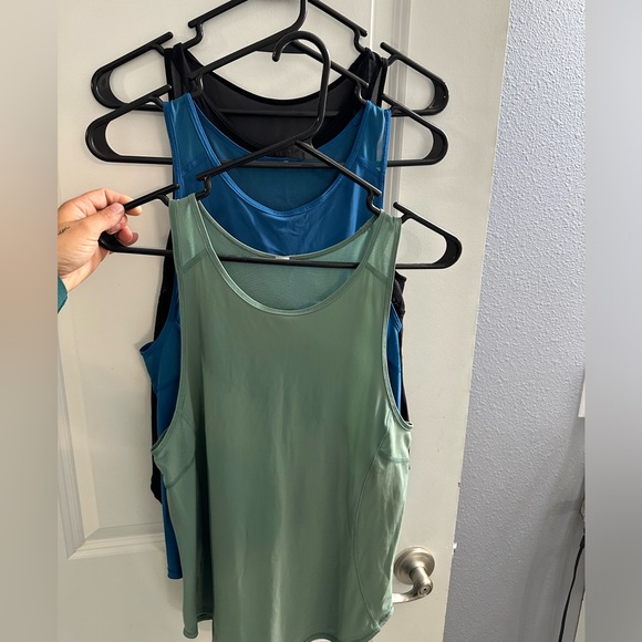 Lululemon Sculpt tank bundle - Picture 6 of 6